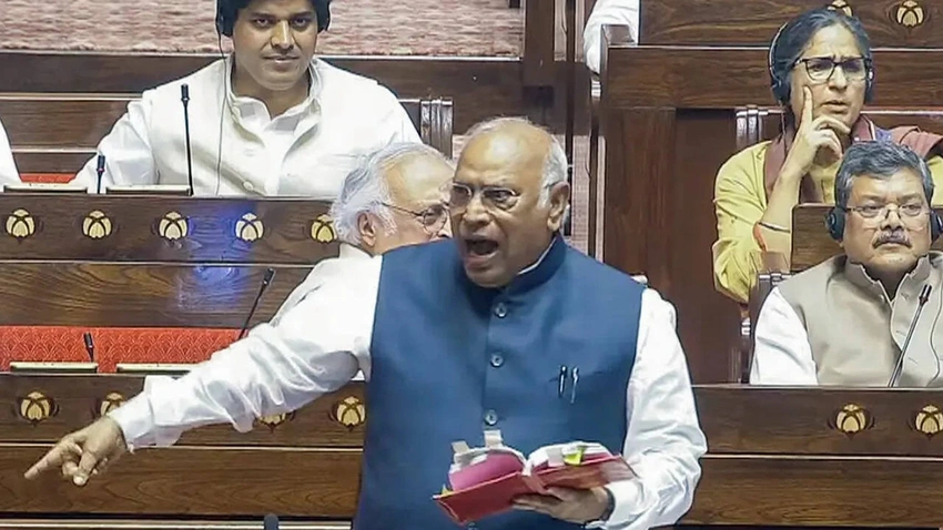 Parliamentary Showdown: Opposition Demands Amit Shah, BJP Hits Back!