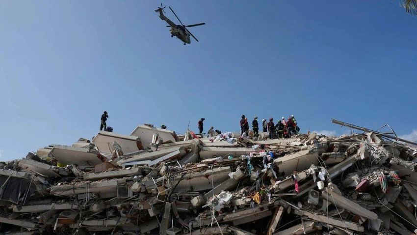 Venezuela Quake: 1,430 Dead, 50,000 Missing Amidst Rescue Chaos