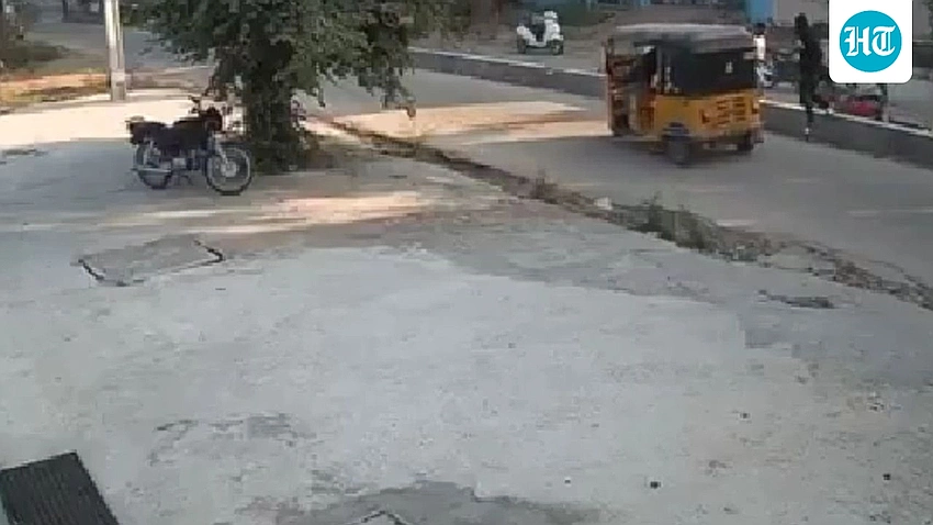 Telangana Real Estate Businessman Stabbed to Death Outside School; CCTV Footage Surfaces