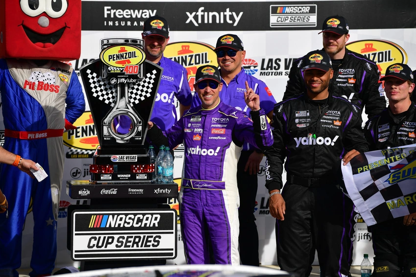 Denny Hamlin's tearful hug with mom after Las Vegas win