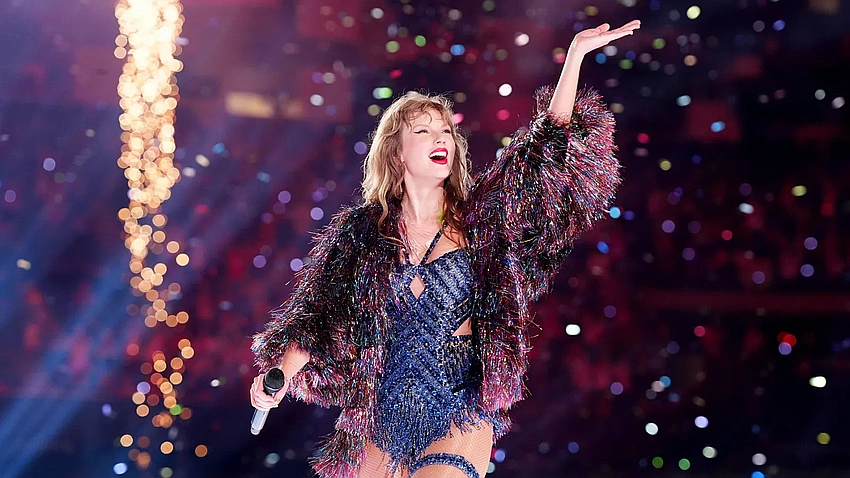 Taylor Swift's Toronto Tears, Surprise Duet & End of an Era Docuseries