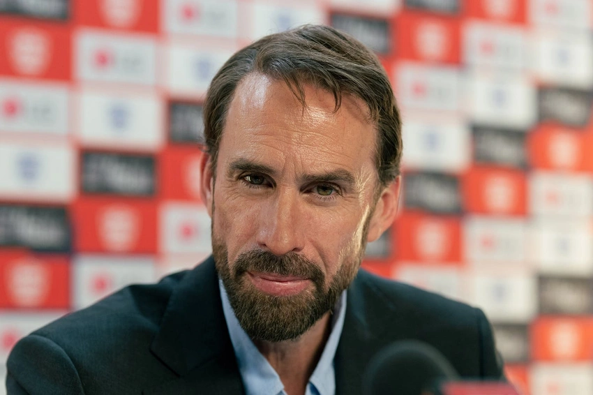 Joseph Fiennes Transforms into Gareth Southgate in BBC's 'Dear England' Adaptation