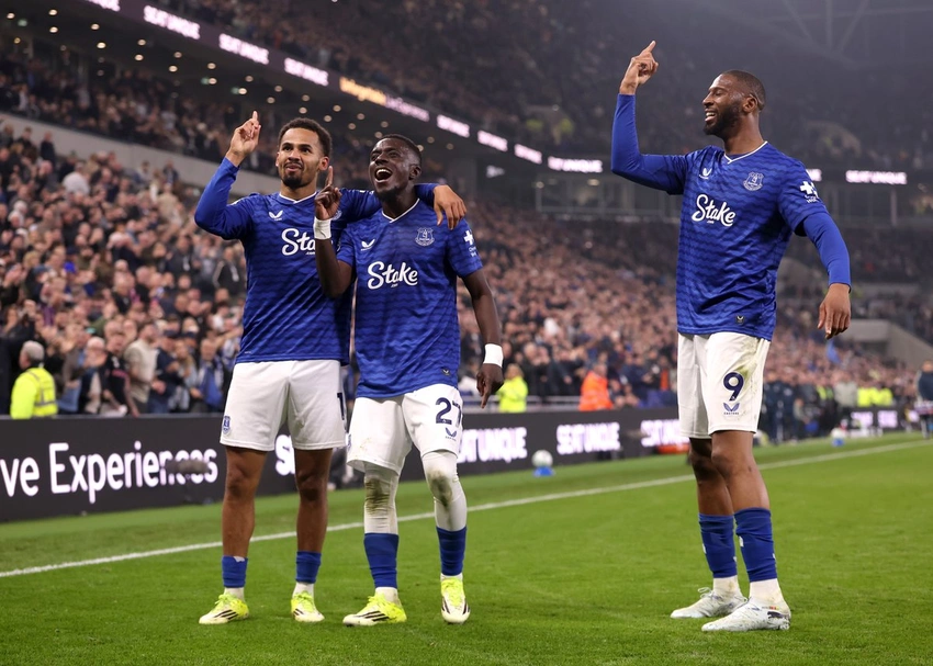 Man Utd Plot Everton Raid as Red Devils Reveal New Transfer Strategy