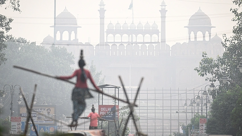 Delhi's air remains 'very poor' for 4th day as winds slow
