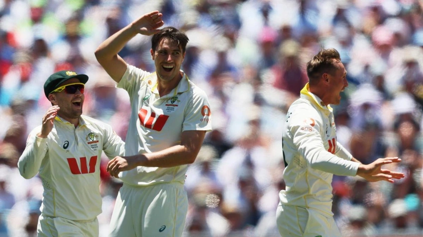 Lyon's late spell puts Australia on verge of Ashes win