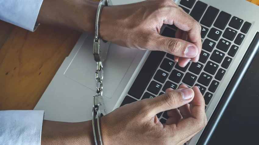 Delhi’s Digital Arrest Scam: Elderly Couple Loses ₹14 Crore; 7 Arrested