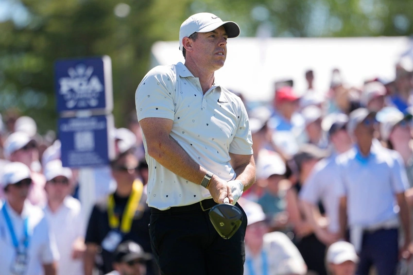 Smalley Takes Two-Shot Lead Into Final Round at US PGA Championship