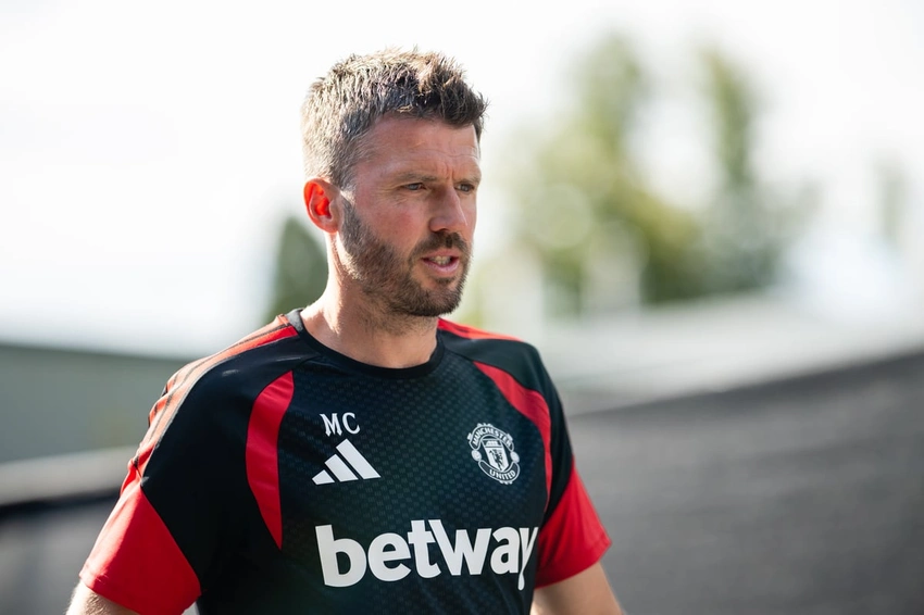 Carrick Demands More Signings! Man Utd Pushing for Lewis Hall & £100m Star?