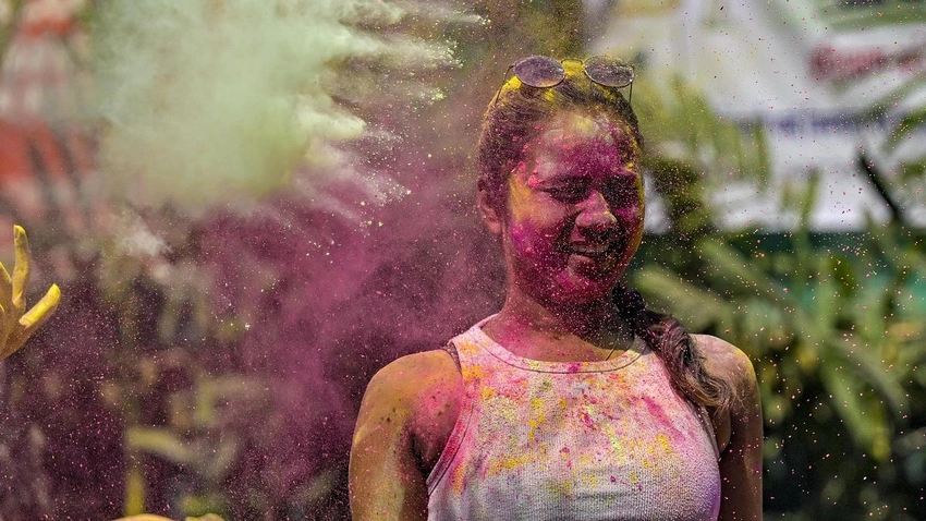 Holi Lights Up Mumbai as Colorful Spring Fest Brings Joy