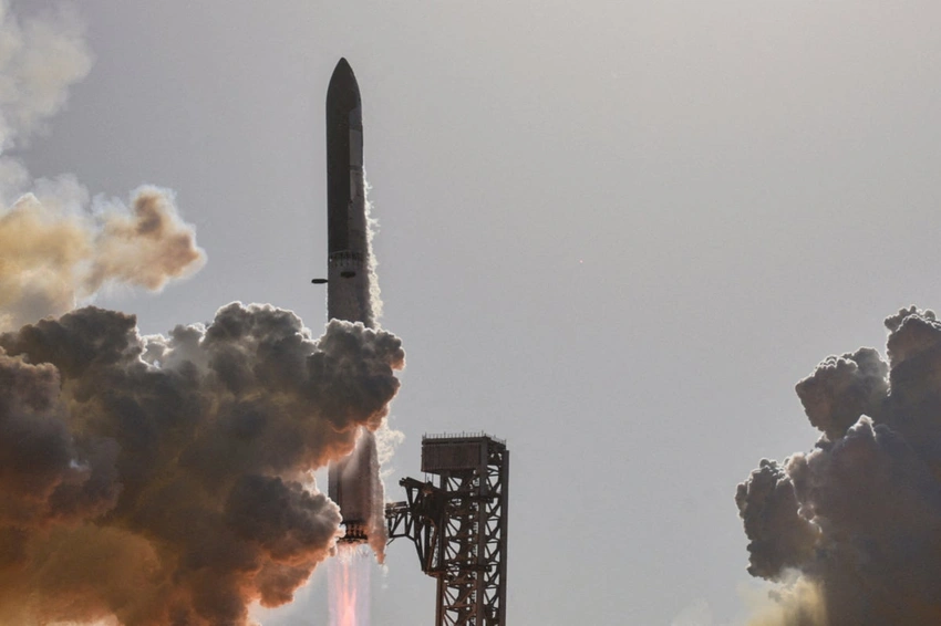 SpaceX Engineer Becomes Multi-Millionaire Cashing Out Shares!