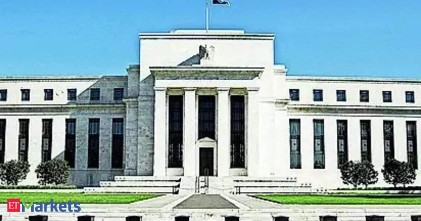 Fed Signals Possible Rate Cuts as Iran War Lifts Oil Prices