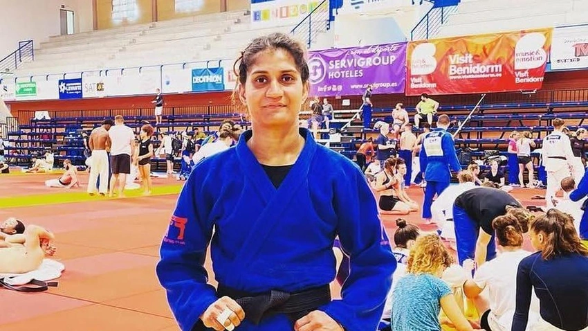 Suchika Tariyal: From Eve-Teasing to Asian Games MMA Medalist! 💪🇮🇳