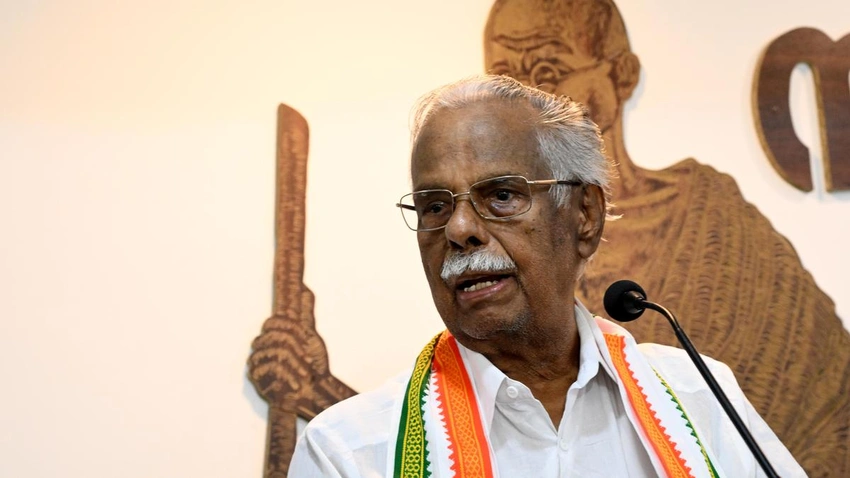 Satheesan Backers Protests as Venugopal Emerges in Kerala CM Race