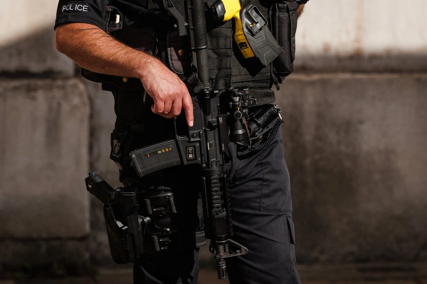 Bag of guns and Taser left on south London street sparks probe