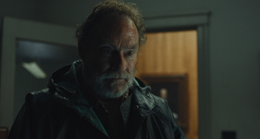 “Widow’s Bay” Shakes Up Emmy Race: Rhys & O’Flynn Lead Dark Horse Contender!