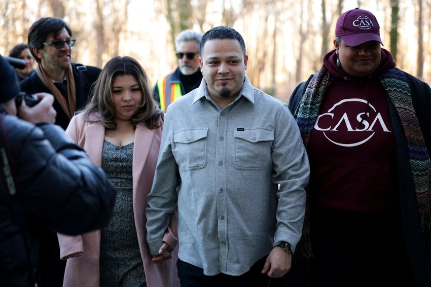 Judge Dismisses 'Vindictive' Smuggling Case Against Mistakenly Deported Man