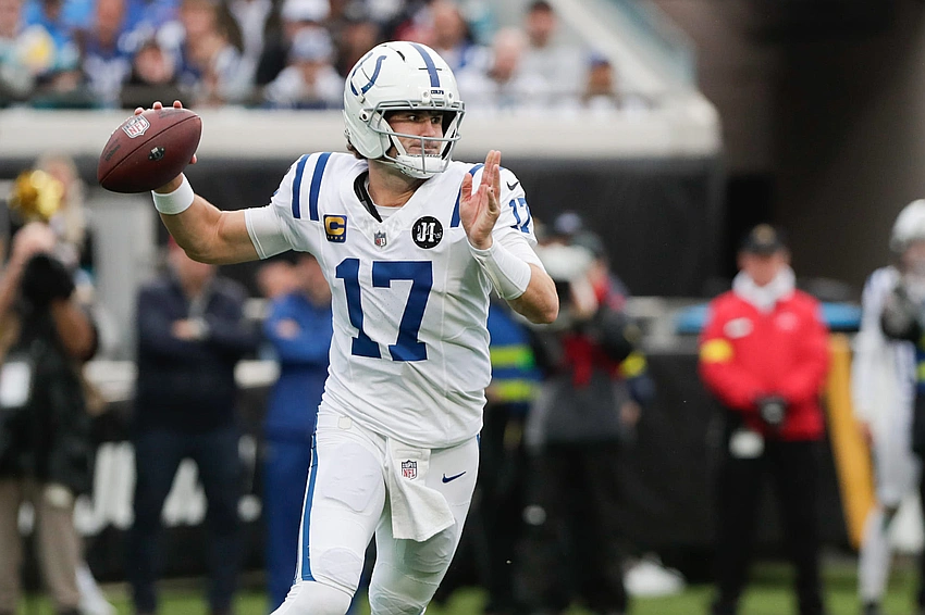 Daniel Jones inks two-year Colts deal up to $100M