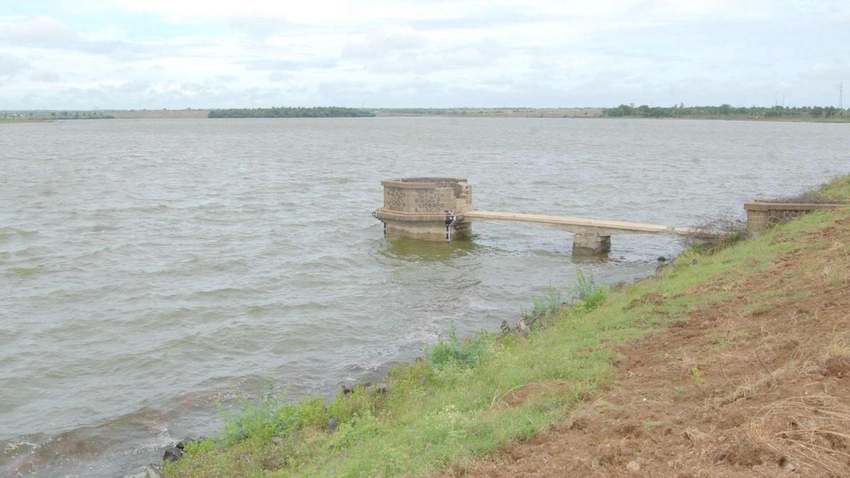 Tragedy Strikes Vijayapura: Six Bodies Found in Bhutnal Lake