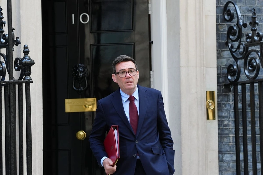 Hospitality Crisis: 800+ Businesses Urge PM Burnham to Halve VAT!
