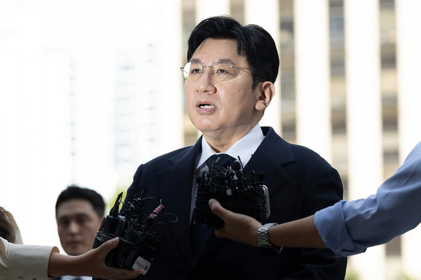 K-pop magnate Bang Si-Hyuk faces arrest as Seoul police widen fraud probe