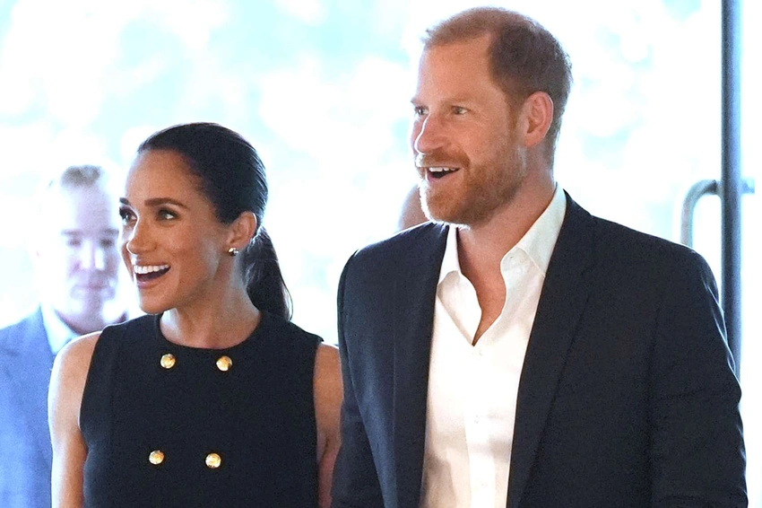 Meghan Markle Makes Solo Stop at Australian Women's Shelter