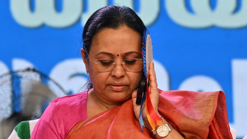 Veena George Injured in Kannur Protest; Opposition Demands Evidence