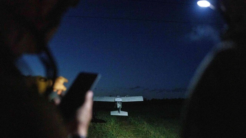 Tech War Heats Up! Russia Tries to Knock Out Starlink in Ukraine