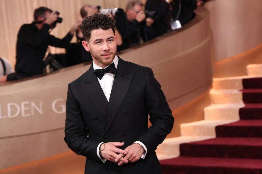 Nick Jonas's Hilarious "Bombed" Frozen Audition Revealed! ❄️😂