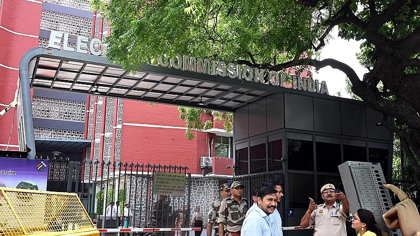 EC Orders Special Revision of Assam Voter Rolls; Final List Due Feb 10, 2026