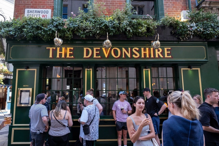 London Pub Standing Ban Sparks Outcry: Will Soho's Culture Disappear?