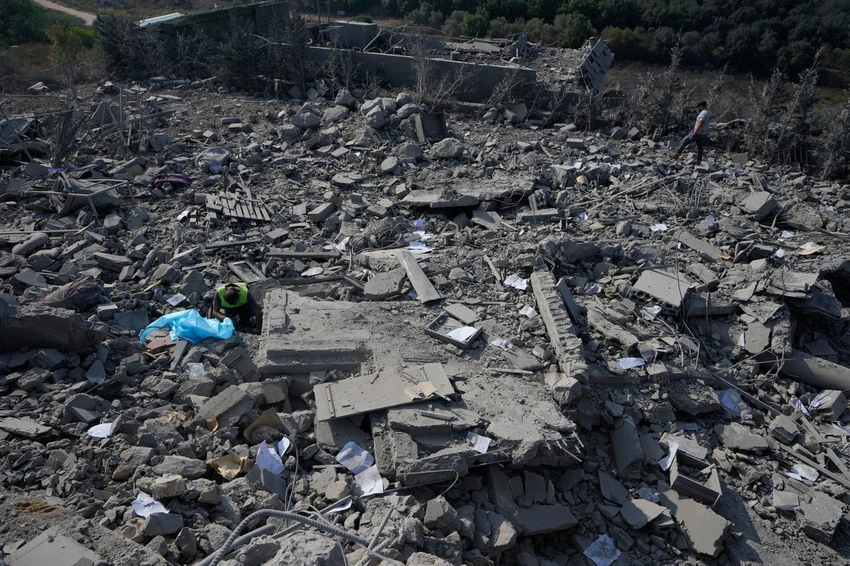 Israeli Airstrike Kills 7 in Lebanon Amidst 'Truce'! 💔