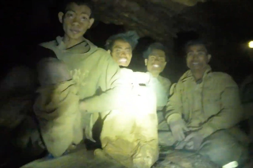 Laos Cave Rescue: Hero Divers Brave 'Coffee-Like' Waters to Save Trapped Villagers