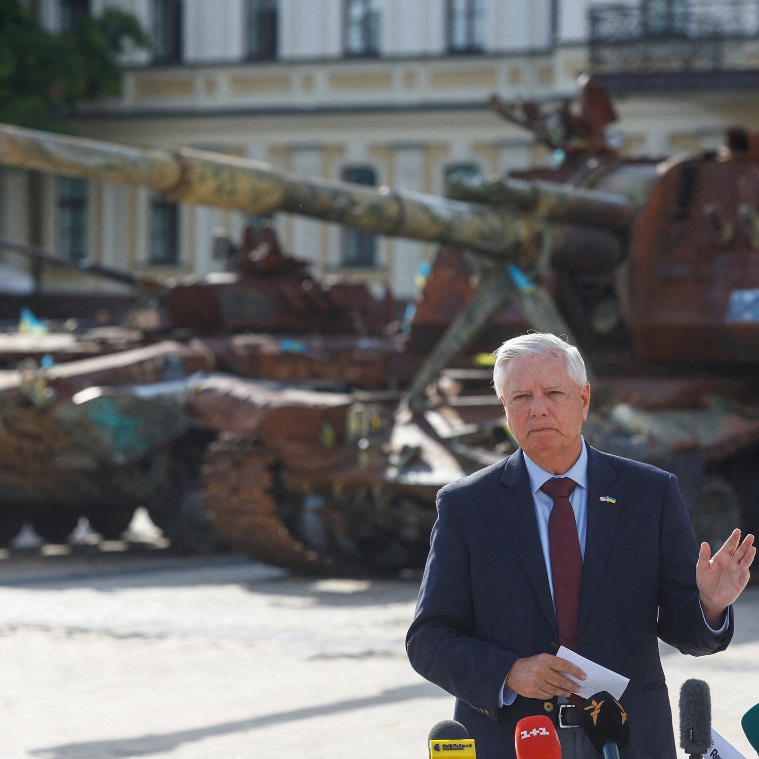 Lindsey Graham's Death: What's Next for US Russia Sanctions?