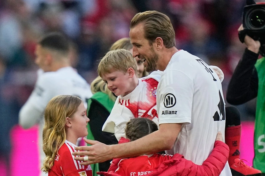 Kane Stars as Bayern Clinch Record Title, Eyes Treble