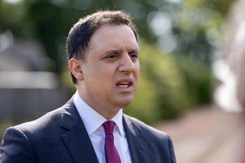 Anas Sarwar Poised to Join Burnham Cabinet, Leaving Scottish Labour Leadership!