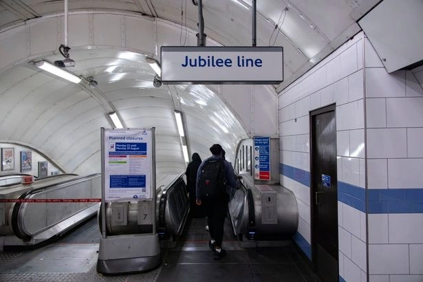Police hunt man after assault on Jubilee Line train near Westminster