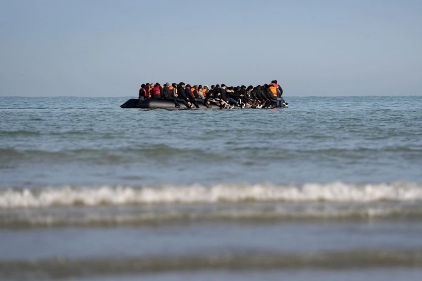 UK pays France £16.2m for two-month Channel patrols