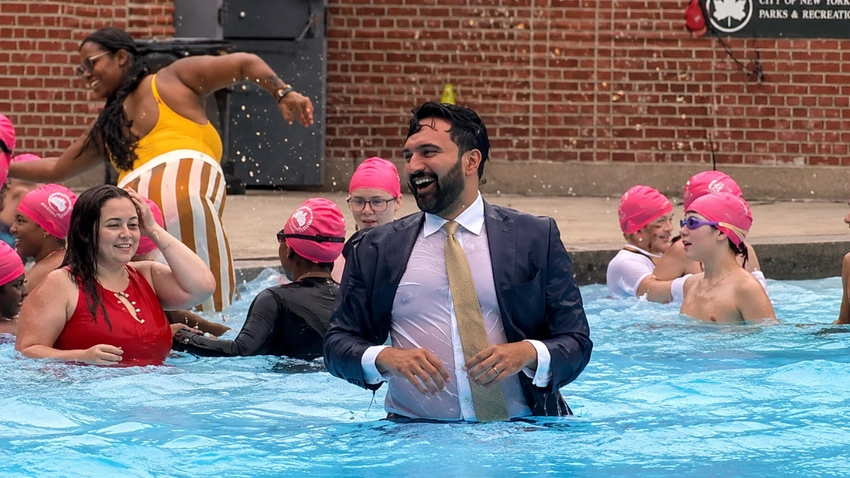 NYC Mayor Zohran Mamdani Makes a Suit-and-Tie Summer Splash!