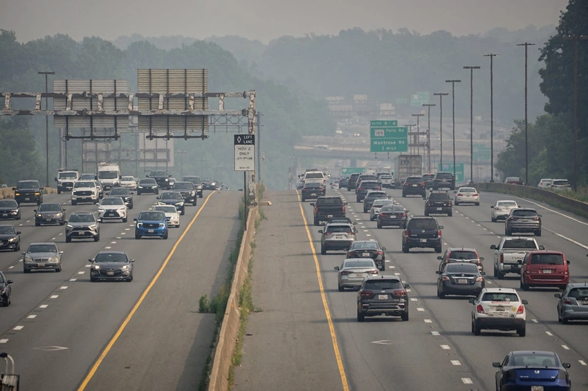 Wildfire Smoke Lingers: What US & Canada Can Expect This Weekend 🌬️