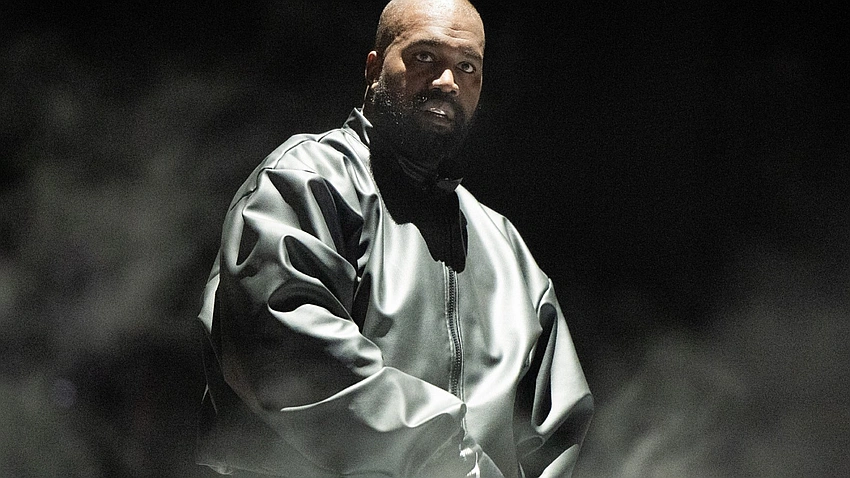 Kanye West apologizes for antisemitic remarks, cites bipolar disorder in WSJ ad