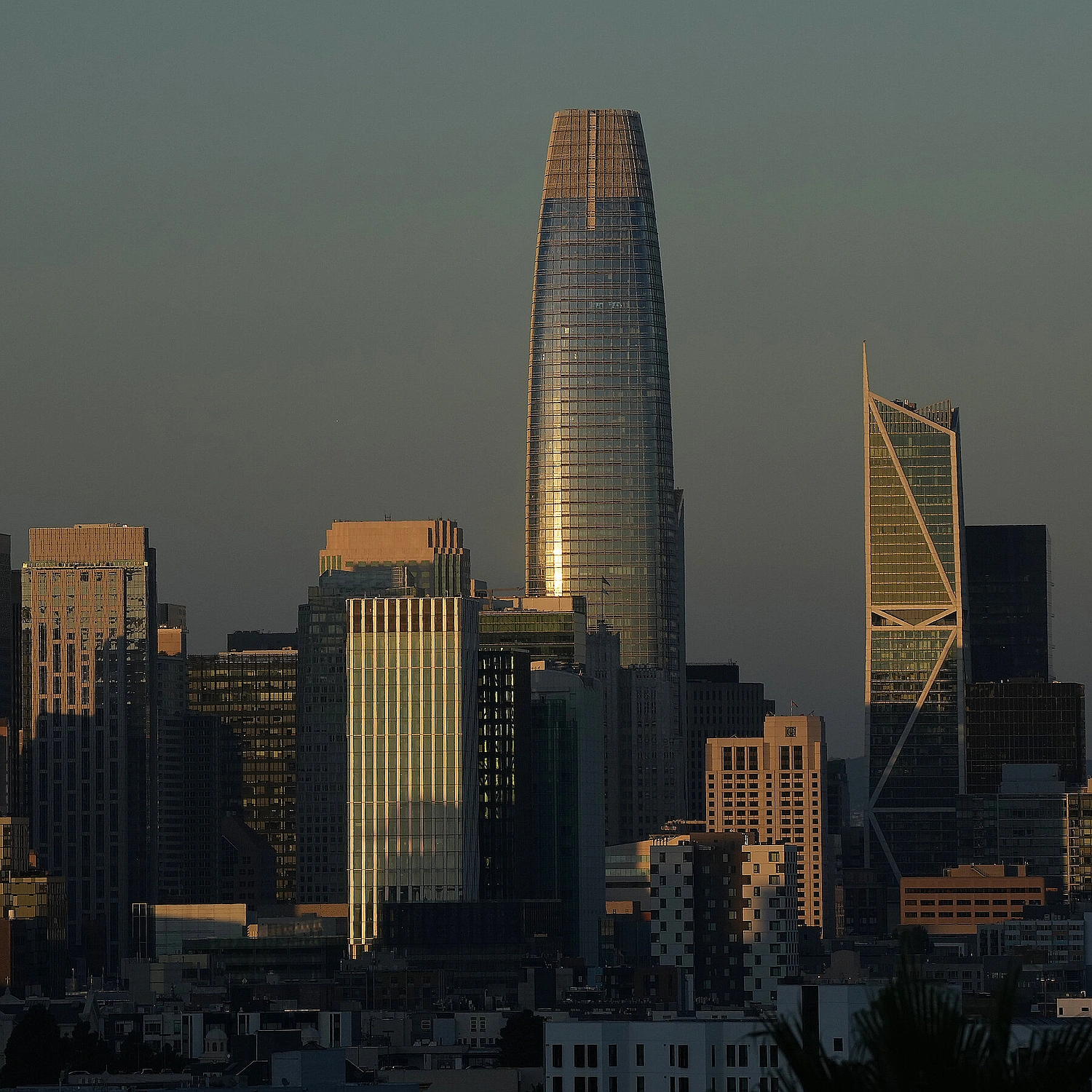 San Francisco goes dark as 130,000 lose power after substation fire