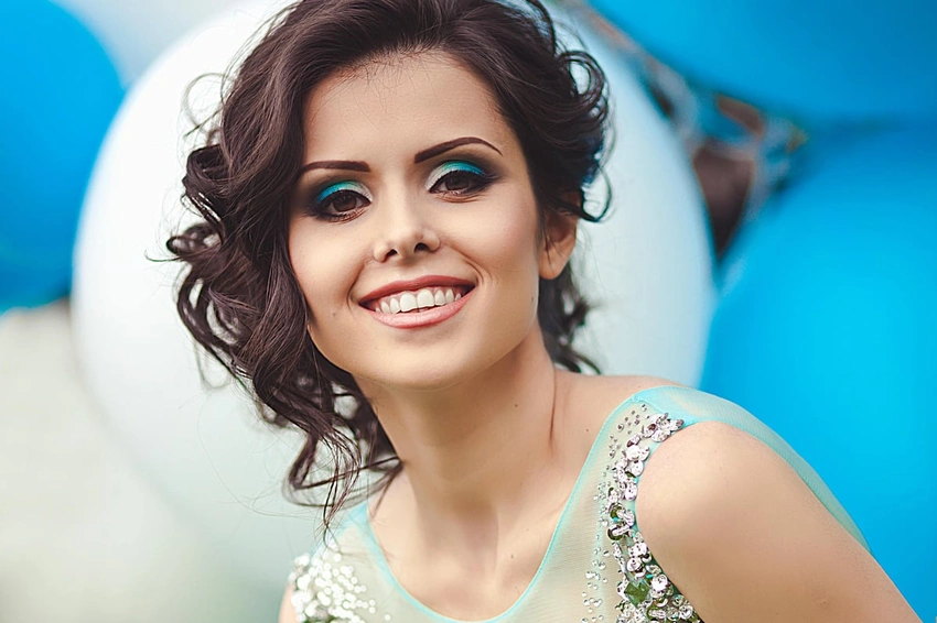 School Prom Bills Soar: Parents Face £300+ Average, Girls Pay More!