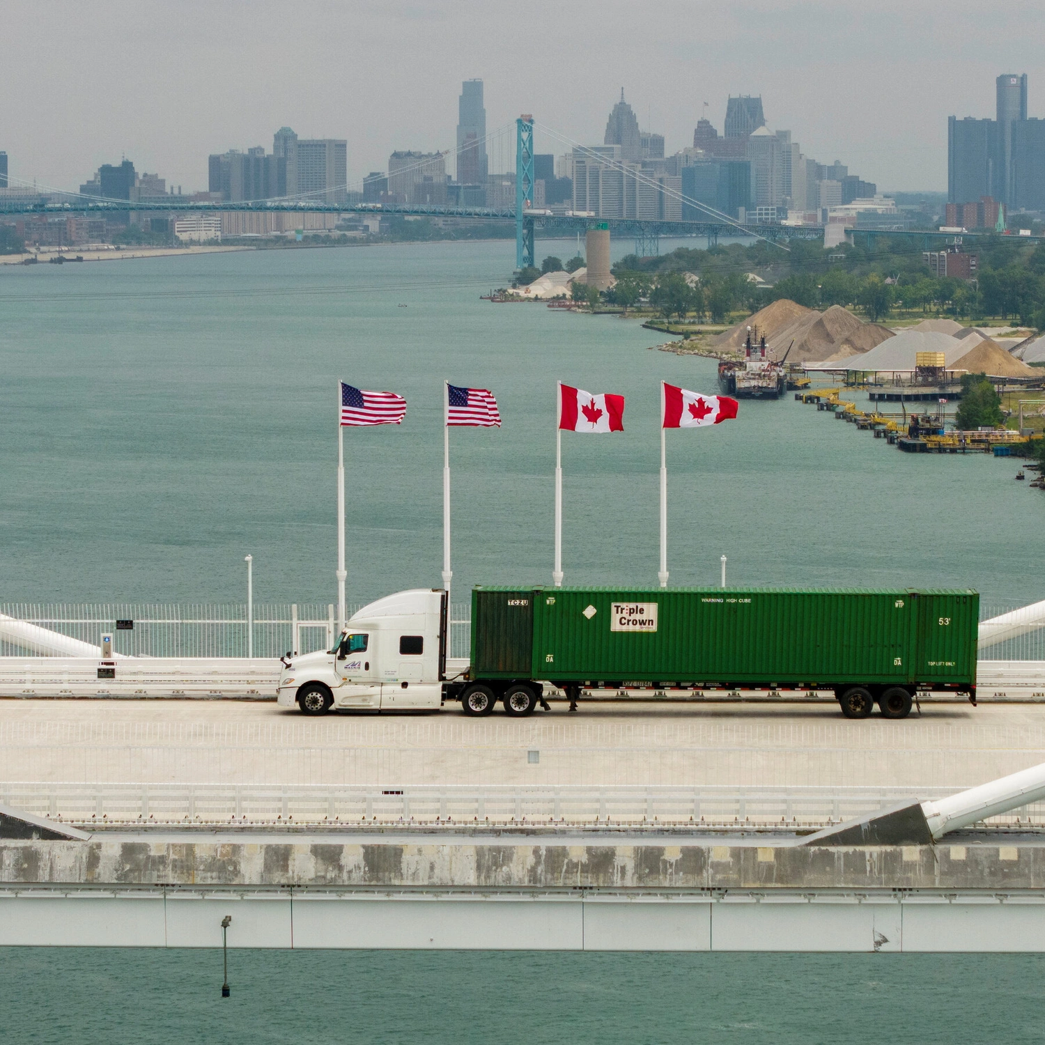 US-Canada Trade War Heats Up! Canada Hits Back with Retaliatory Tariffs 🍁