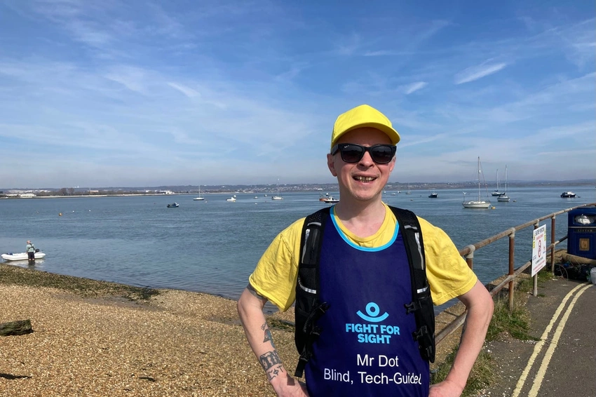 Blind artist to run Brighton Marathon with AI glasses in world-first