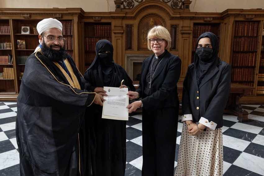 Lambeth Palace Withdraws Award to Cleric Over Osama bin Laden Remarks