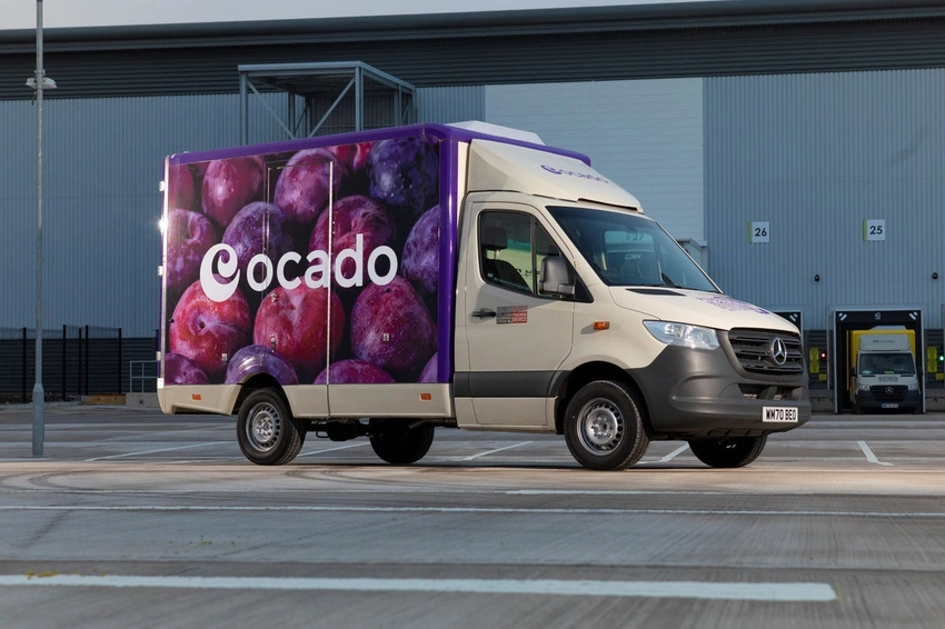 Ocado Eyes US: New Partnerships & Growth After Warehouse Shifts