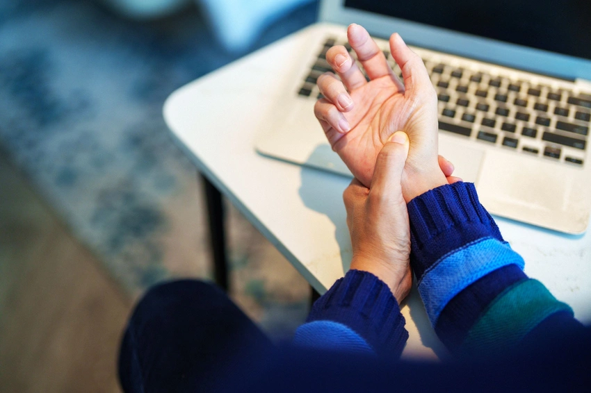 Future is Now: Bio-polymers Revolutionize Nerve Repair!