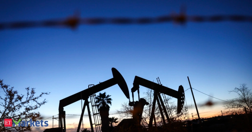 Oil holds steady as Iran strike fears fade; Venezuela resumes exports
