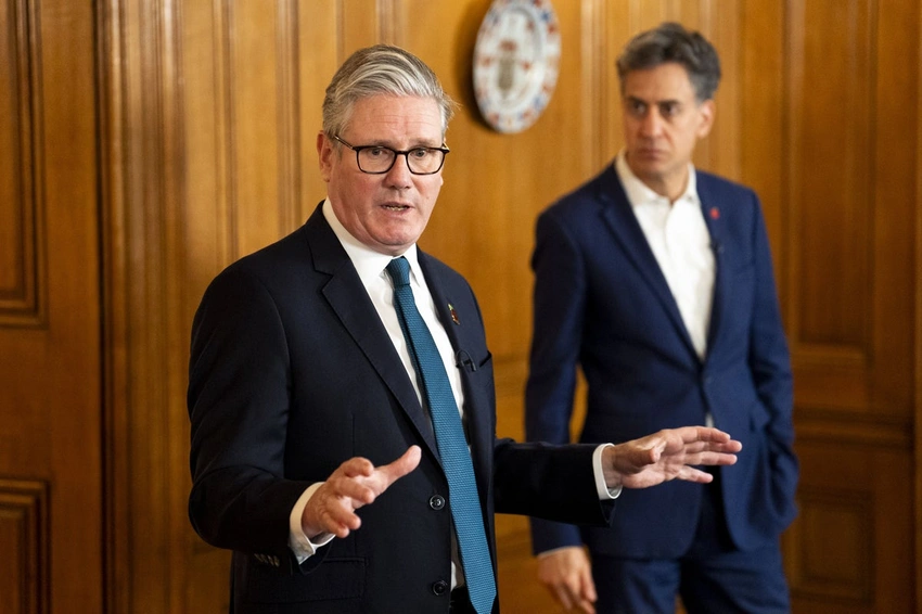 Miliband Allies Deny 'Ghosting' Starmer Amid Defence Row & Burnham's Potential Return!