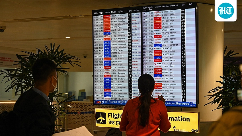 Govt orders 10% IndiGo flight cut as chaos disrupts travelers